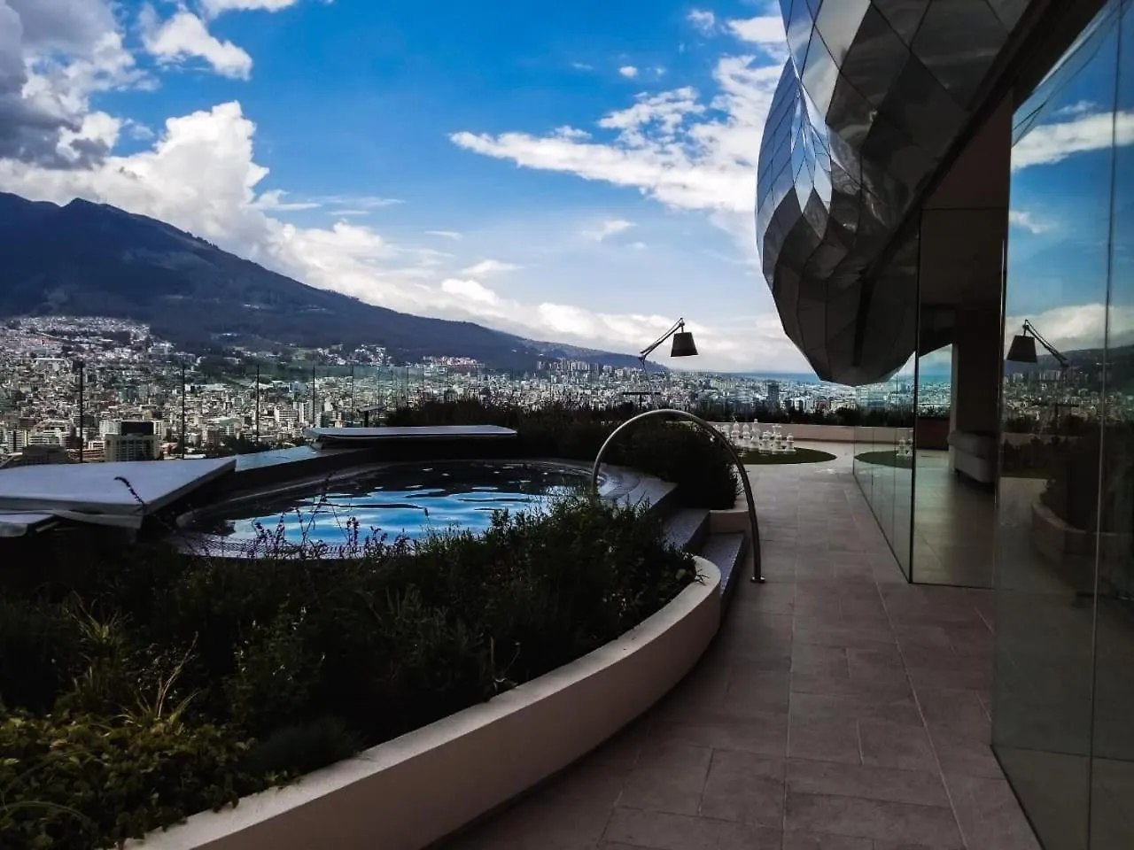 Luxury Residence Suite Modern Design Style Quito