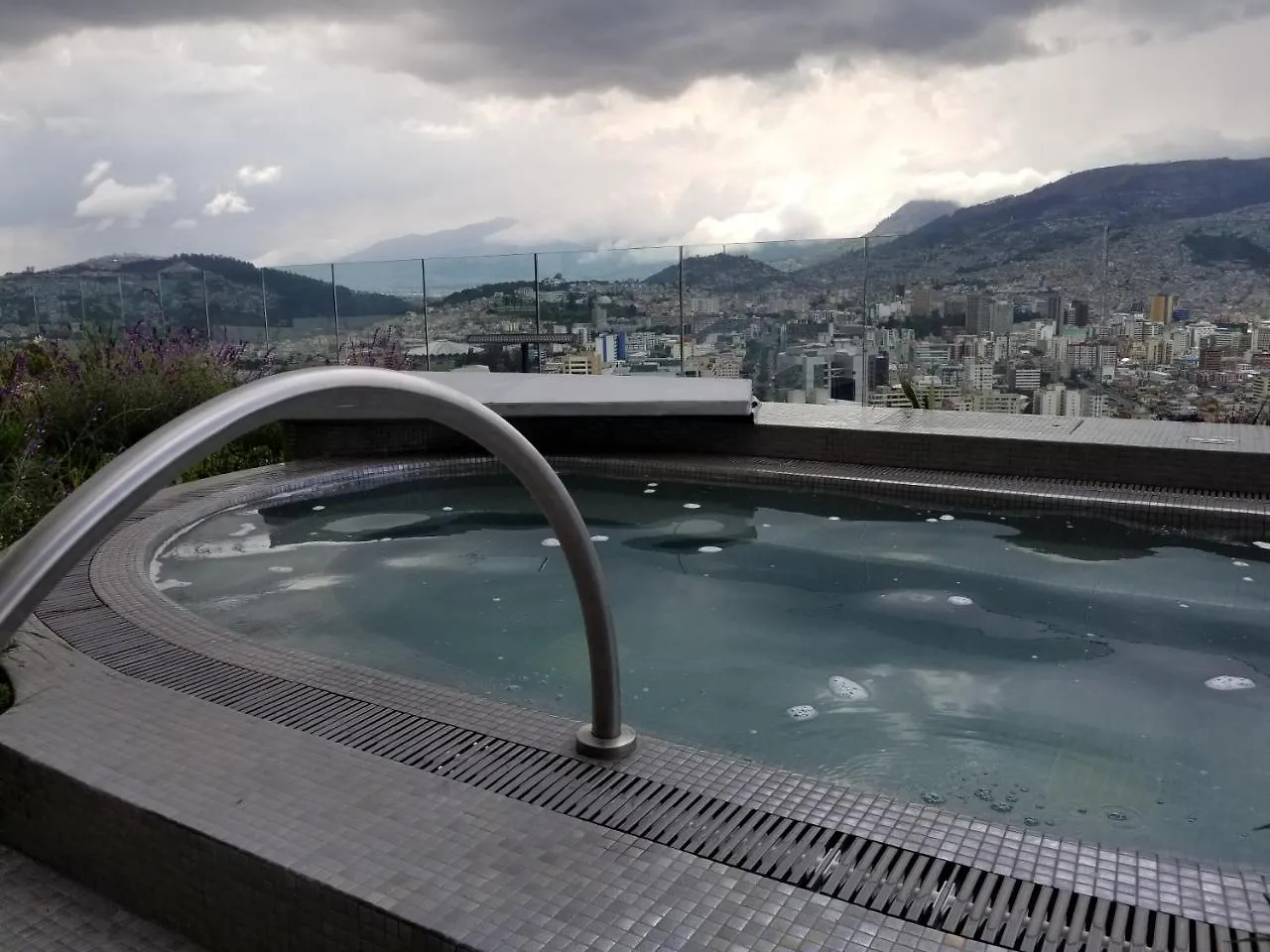 Luxury Residence Suite Modern Design Style Quito Apartment